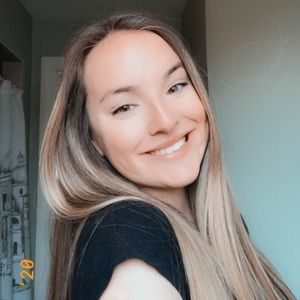 Meet your Posher, Stephanie